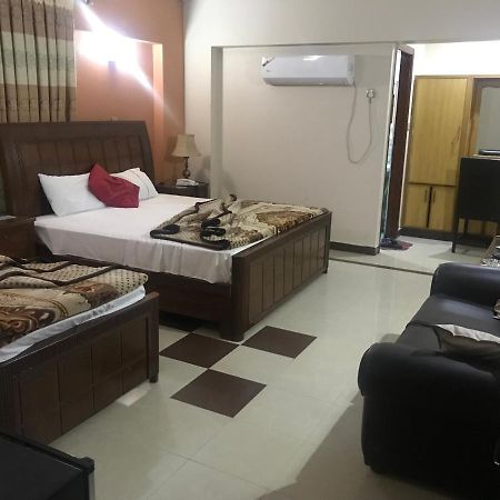 Mir Continental Hotel Muzaffarabad Extérieur photo