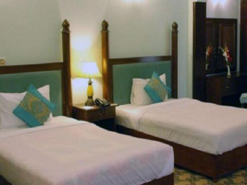 Mir Continental Hotel Muzaffarabad Extérieur photo