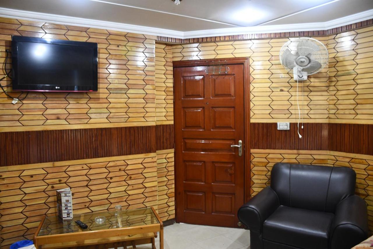 Mir Continental Hotel Muzaffarabad Extérieur photo