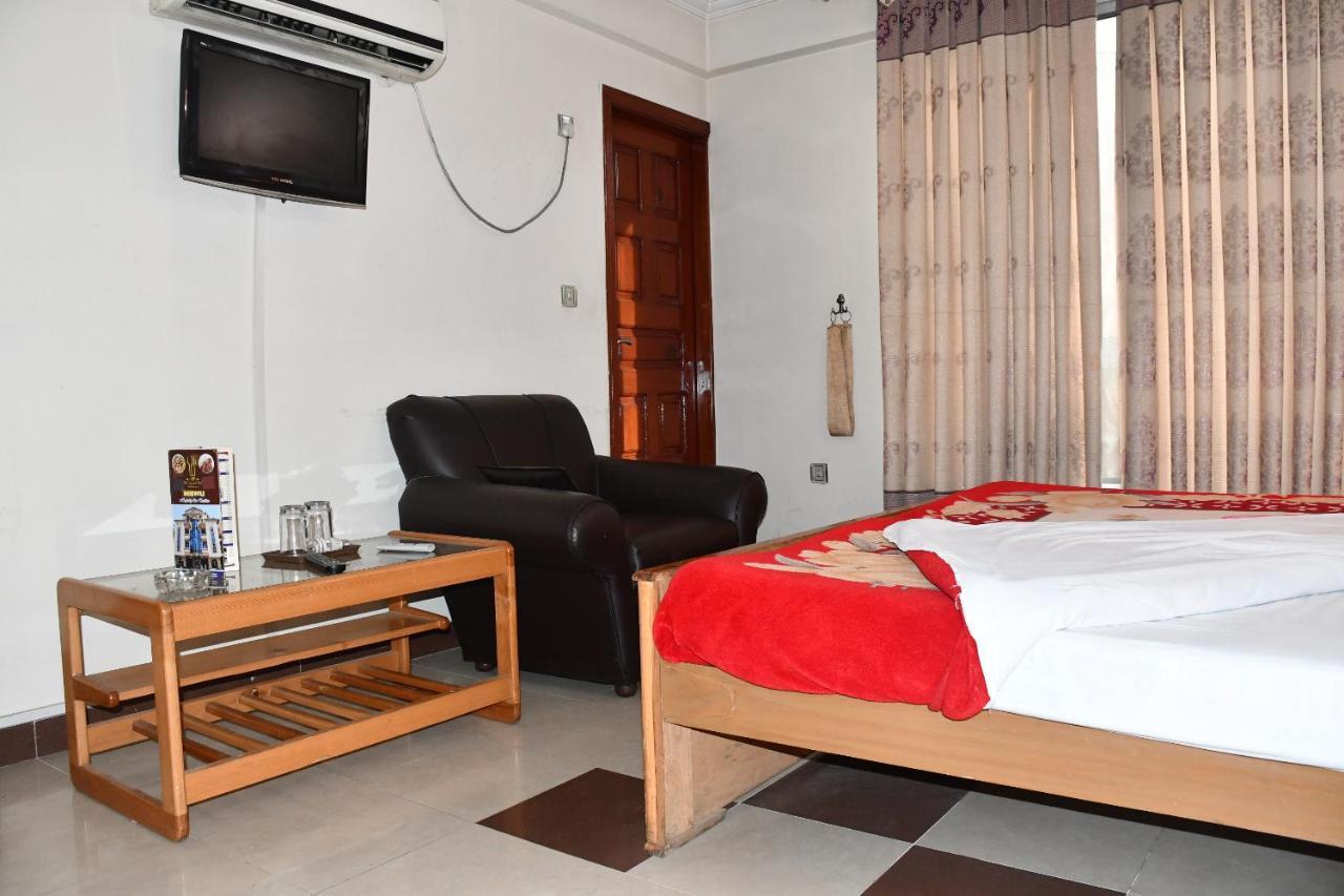 Mir Continental Hotel Muzaffarabad Extérieur photo