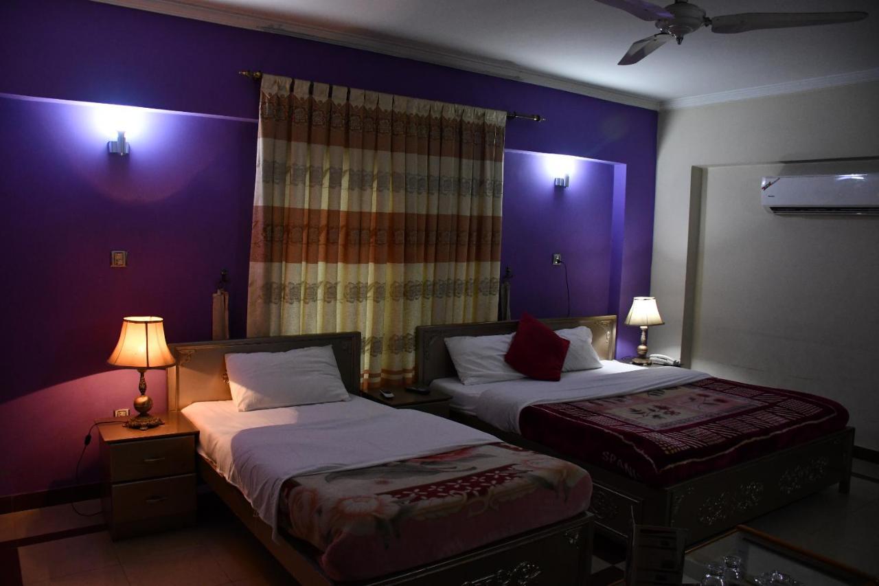 Mir Continental Hotel Muzaffarabad Extérieur photo