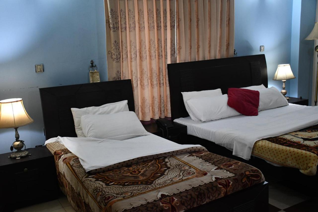Mir Continental Hotel Muzaffarabad Extérieur photo