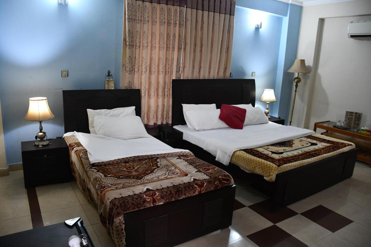 Mir Continental Hotel Muzaffarabad Extérieur photo