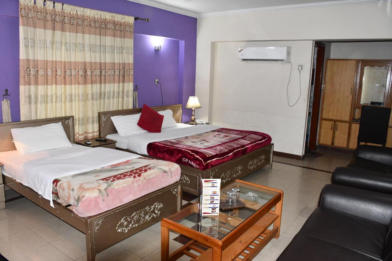 Mir Continental Hotel Muzaffarabad Extérieur photo