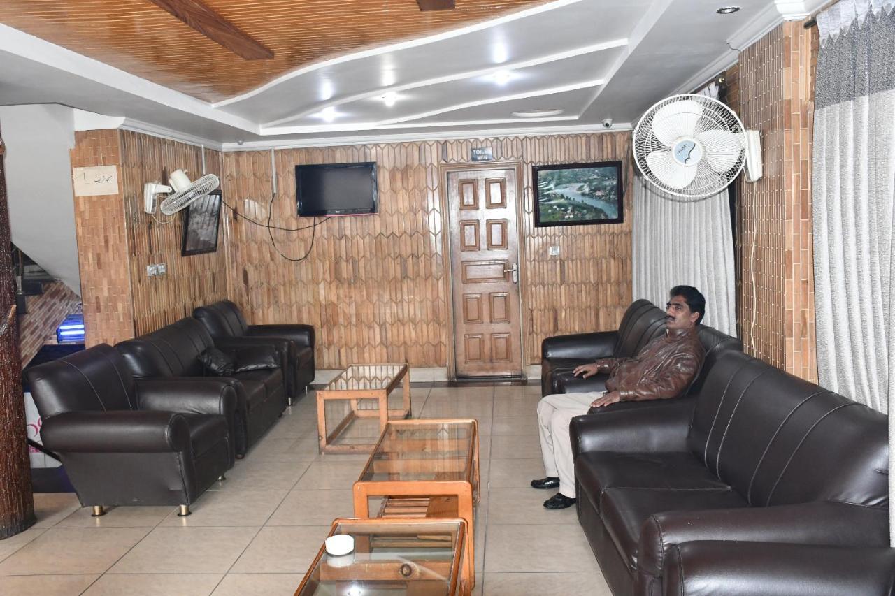 Mir Continental Hotel Muzaffarabad Extérieur photo