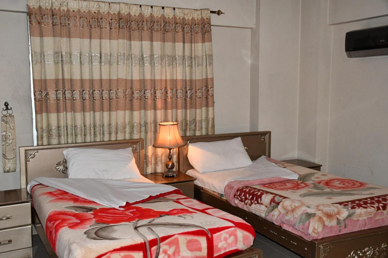 Mir Continental Hotel Muzaffarabad Extérieur photo